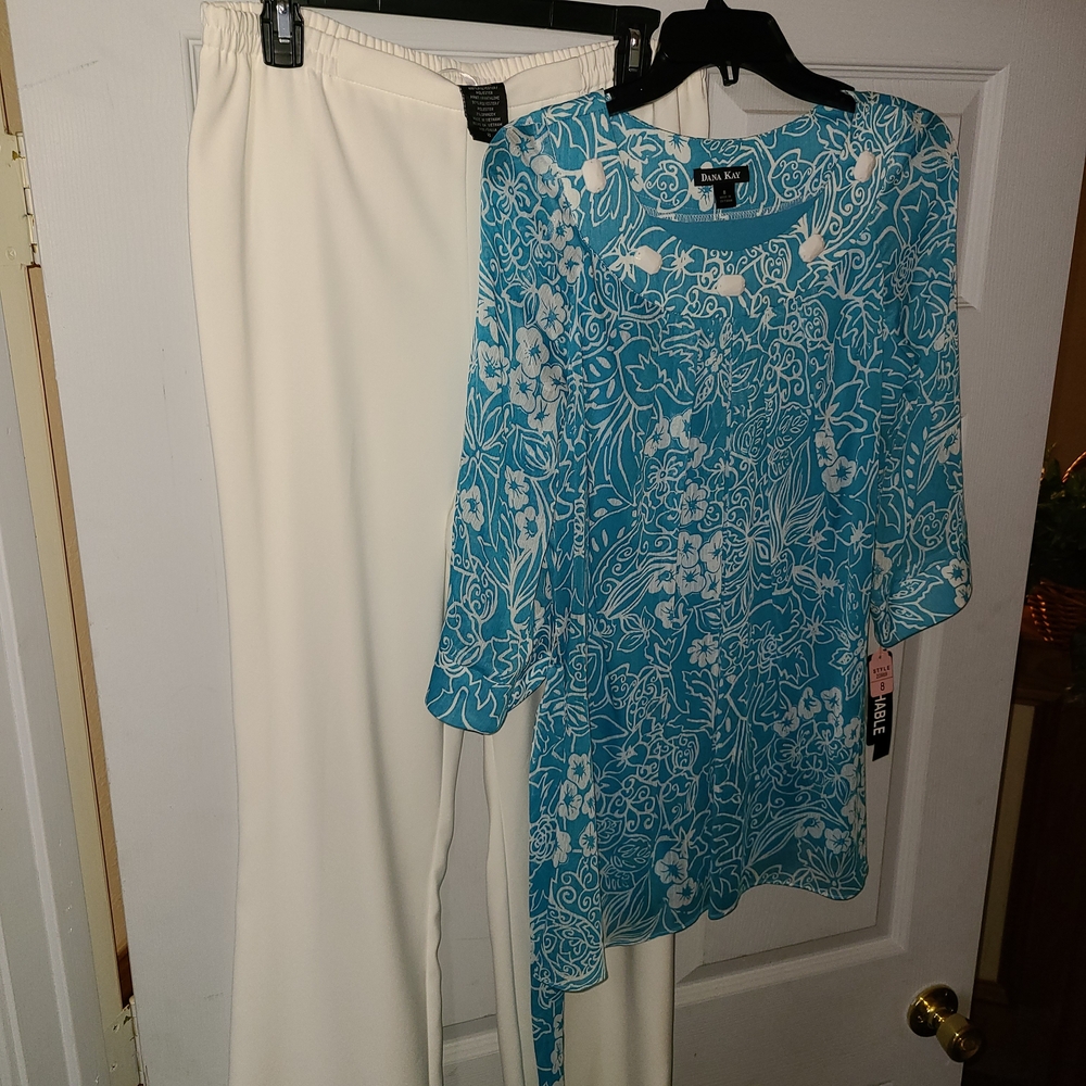 Dana Kay Turquoise Floral Top and White Pants Set Size 8
